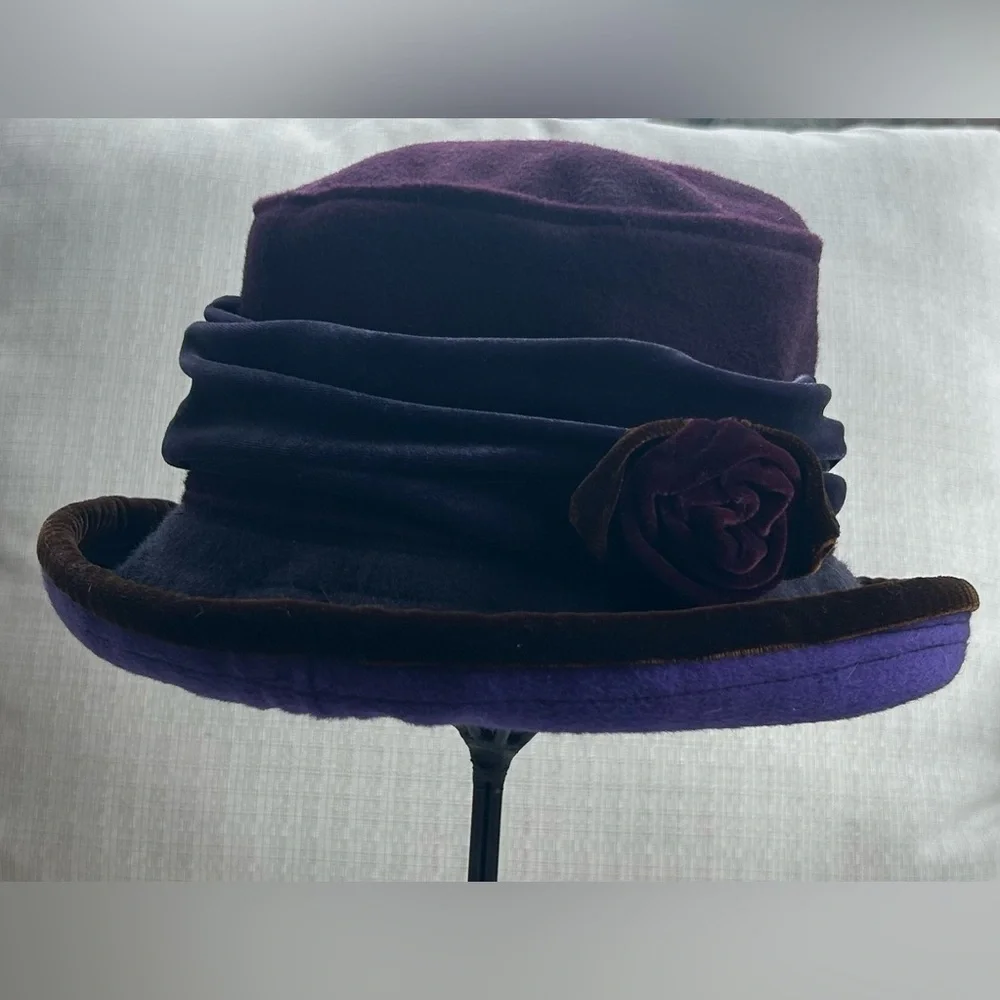 NWOT Mystery Cafe Purple Bucket Hat